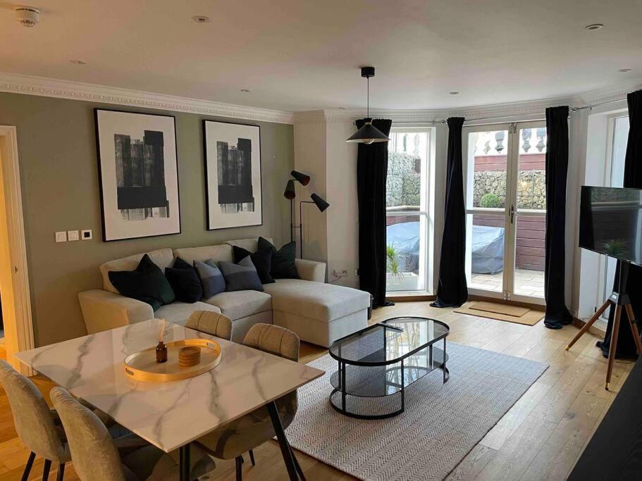 Stunning Apartment By The Leas, West End Folkestone Exterior photo